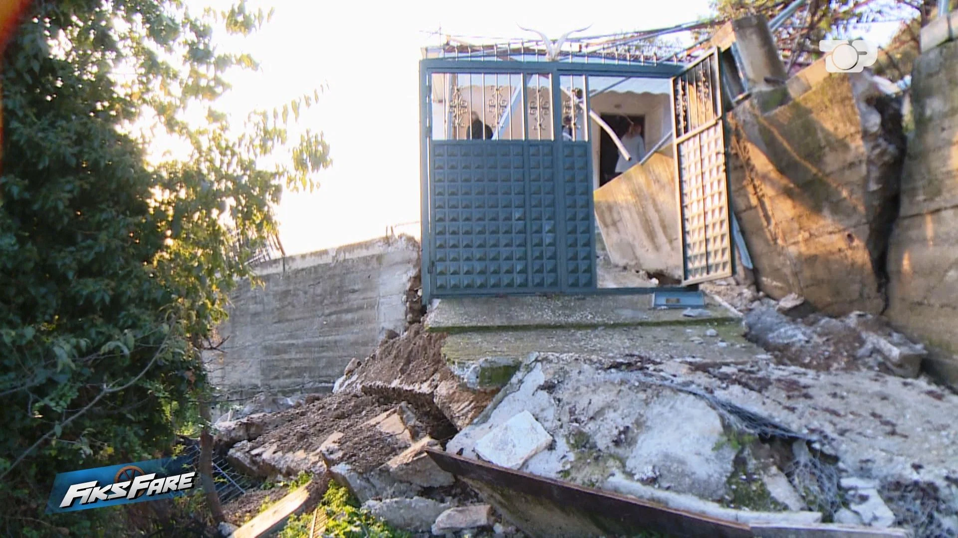 Finiqi në prag katastrofe: Shtëpi të rrënuara, njerëz të braktisur, drama që nuk i sheh askush