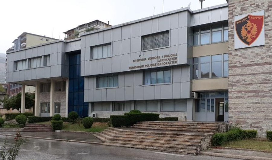 Gjendet arsenal armësh në Gjirokastër, 4 të dyshuar si vrasës me pagesë