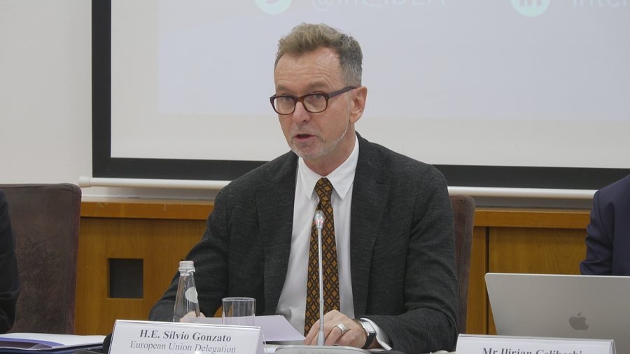 Gonzato korrigjon Kos: BE kushtëzon integrimin me zgjedhjet e lira