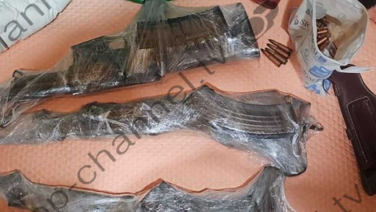 I arrestuar në Greqi si pjesë e një grupi vrasësish me pagesë, kontroll në shtëpinë e prindërve të Dhimitër Meçit në Shqipëri