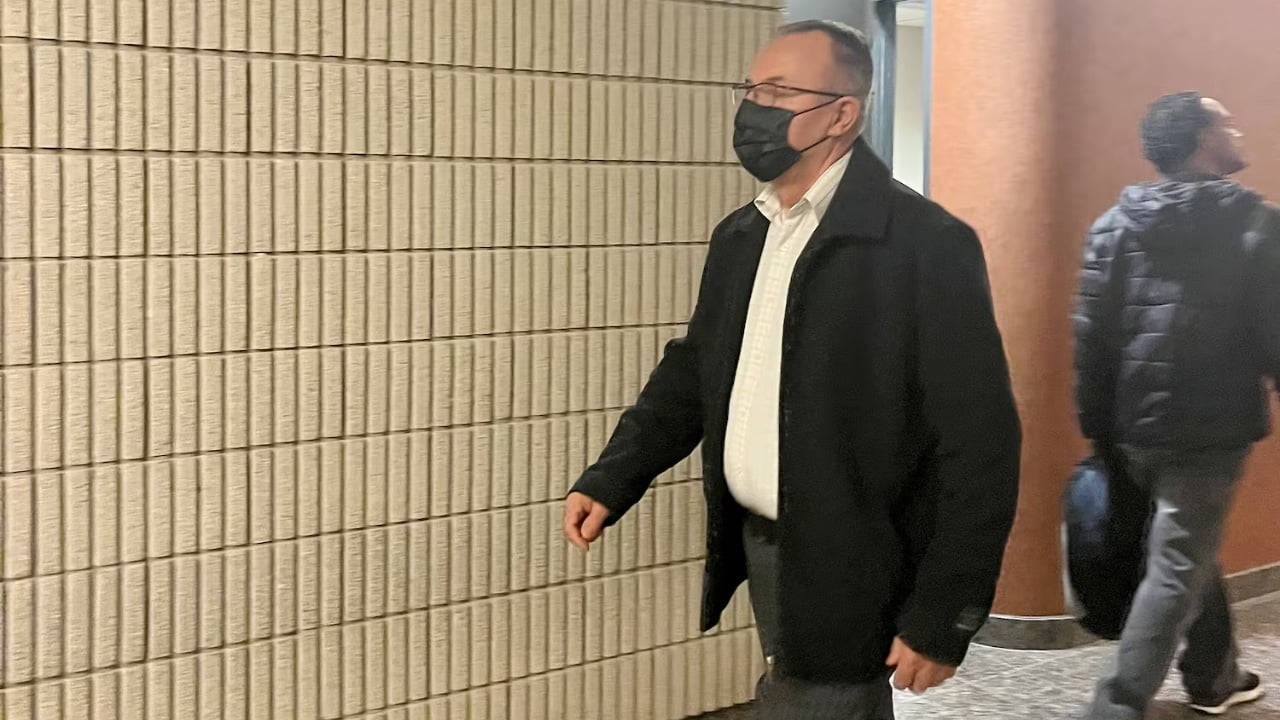 I dënuar në Shqipëri për vrasjen e një polici dhe të birit 8 vjeçar për hakmarrje, Kanadaja refuzon ekstradimin e 62-vjeçarit