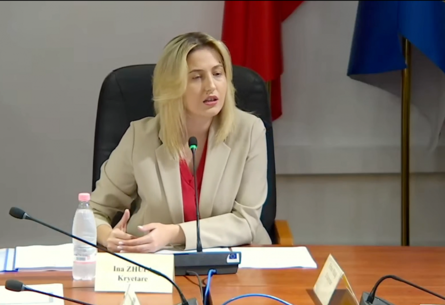 Ina Zhupa paraqet amendament mbi përfshirjen në buxhet të pagës së 13-të për mësuesit