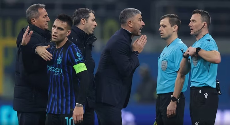 Inter-Liverpool, UEFA konfirmon polemikat: “VAR nuk duhej të ndërhynte”