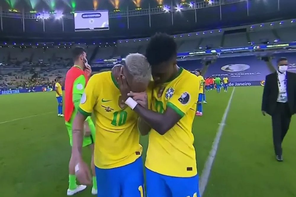 Ish-bashkëlojtari zbulon historinë e pazakontë të Neymar: E gjeta në tualet me derën hapur! Ja arsyeja