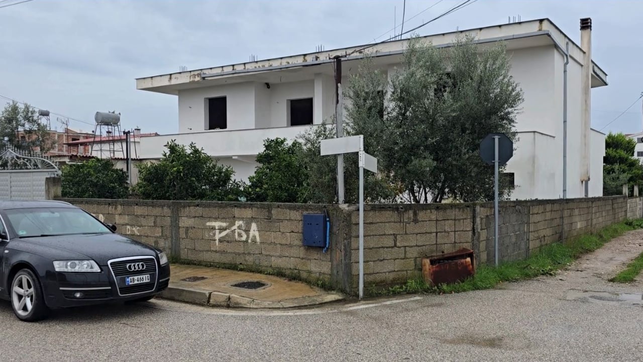 “Ishte djalë shembullor”/ I mituri humbi jetën pas plagosjes me thikë, flasin banorët: Erioni kishte ëndërr…