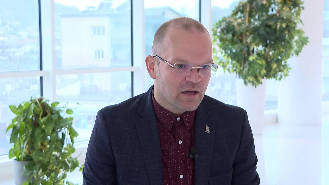 “Jam kundër krijimit të një force të re politike”/ Kalaja: Takimet me Salianjin? Nëse kthehen në pazar, i braktis!