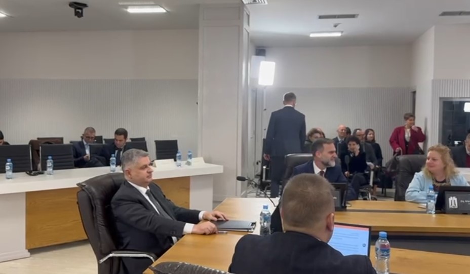 Katër kandidatë në garë për të zëvendësuar Dumanin, KLP nis mbledhjen për zgjedhjen e kreut të ri të SPAK