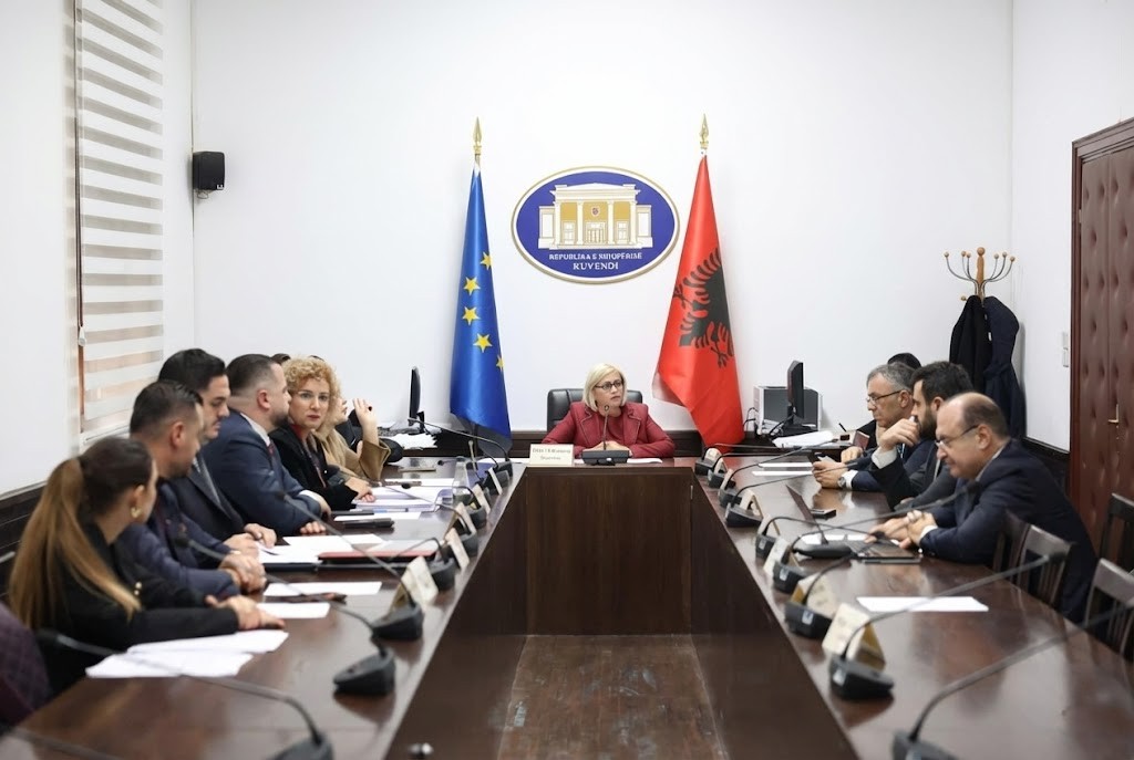 Komisioni i Ekonomisë miraton nen për nen tre pr/ligjet e Paketës Fiskale 2026