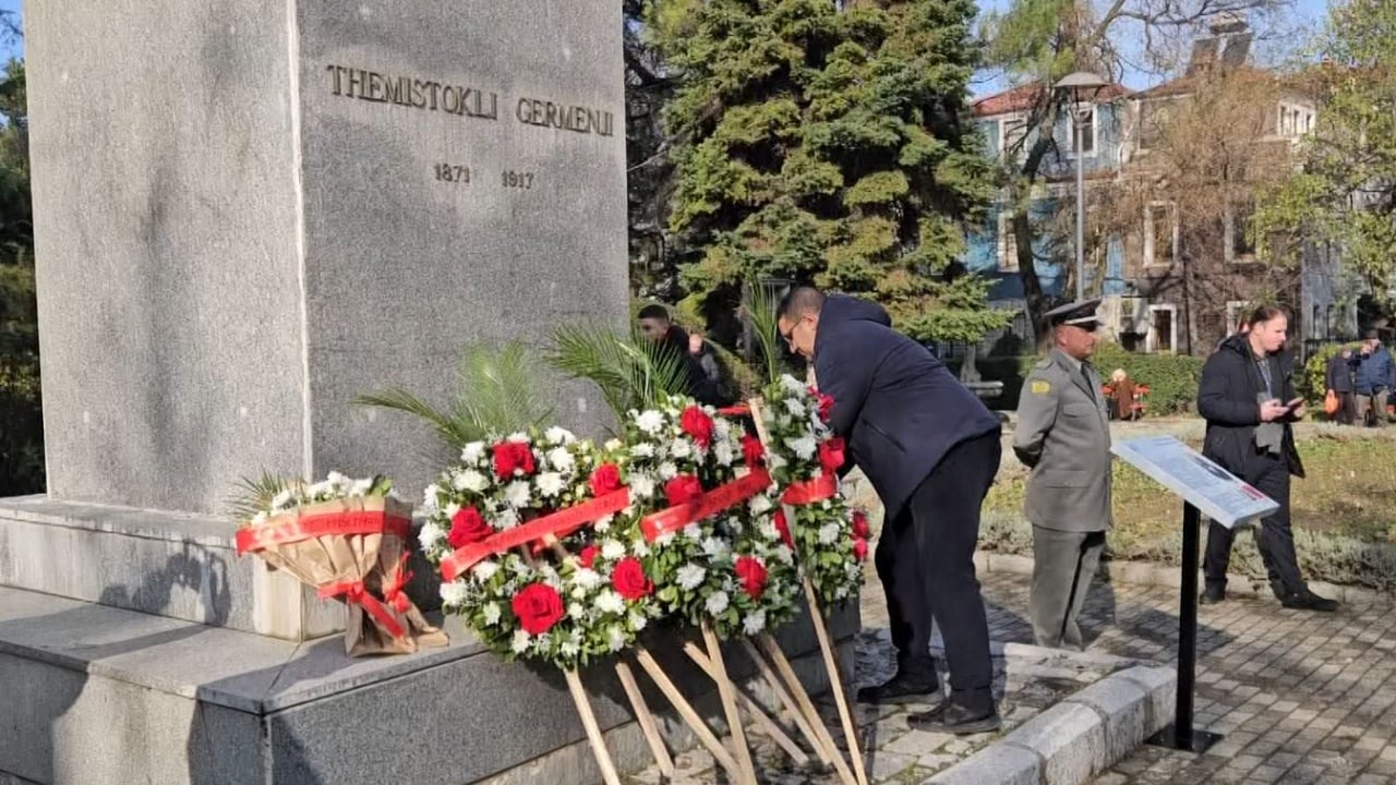 Korça nderon patriotët, homazhe dhe ekspozita në 109-vjetorin e shpalljes krahinë autonome