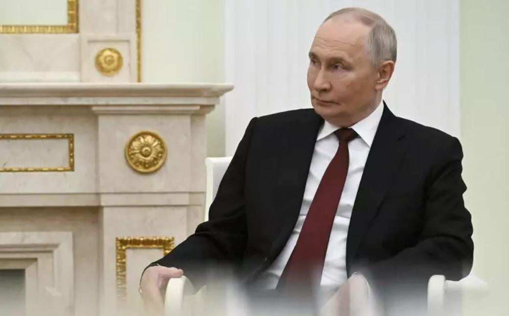 Kremlini shton presionin, Putin urdhëron gatishmëri të plotë për luftë edhe gjatë dimrit