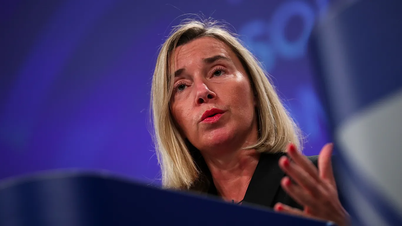 Kush është Federica Mogherini, ish-shefja e diplomacisë së BE-së me të shkuar komuniste