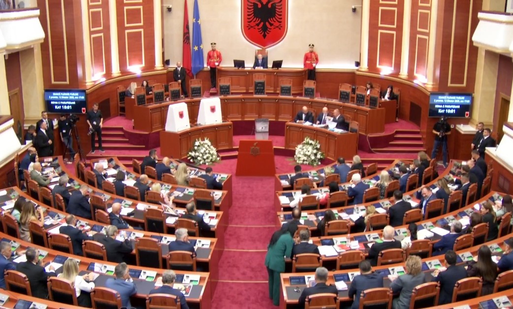 Kuvendi sot në seancë plenare, nga Avokati i Popullit te buxheti 2026, ja 21 çështjet që do të shqyrtohen