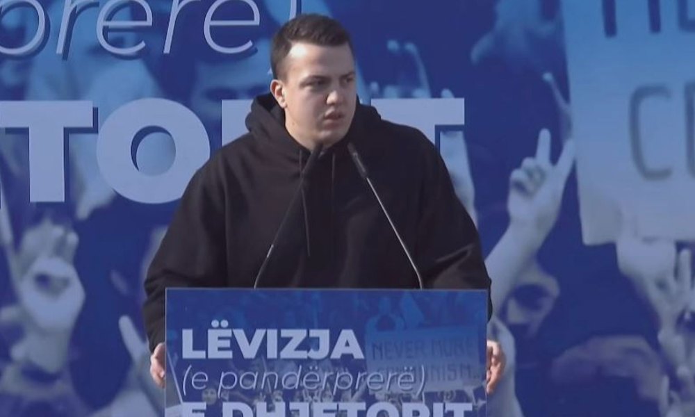 “Lë garant fëmijët, s’ju tradhtoj!”/ Djali i Azem Hajdarit tregon të pathënat e liderit të Dhjetorit: S’e njihte frikën