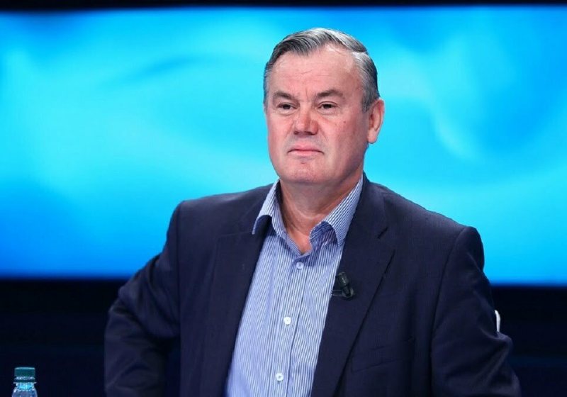 Lesi: Doktori me 200 vetë, nuk është i besueshëm! Ne me dy gazeta mbushëm sheshin plot