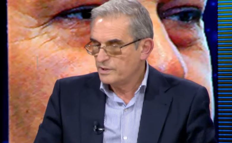 Lëvizja e dhjetorit, Trako: Çfarë na tha Ramiz Alia. Betejë për pushtet, që në ditët e para