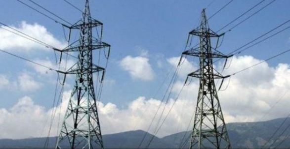 Lezha në errësirë, rrjeti i amortizuar prej disa orësh lë disa fshatra pa energji