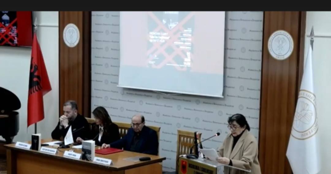 “Libri im i kujtimeve” nga kompozitori Rafet Rudi paraqet një “kronikë të jetës muzikore” nga vitet ‘70 deri në 1999