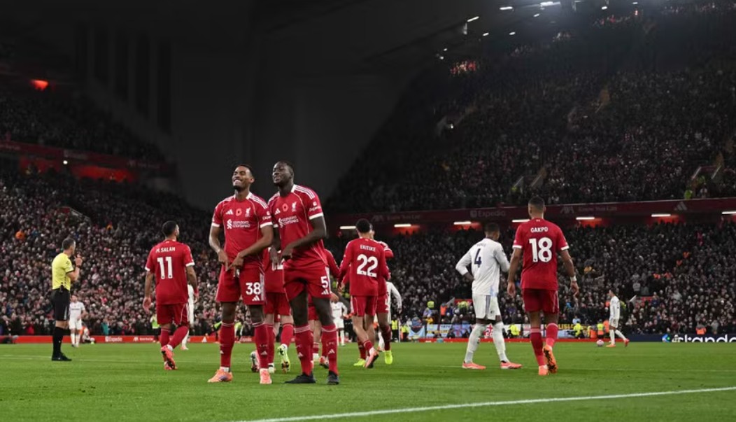 Liverpool ka shpresa te futbollisti 25-30 milionë eurosh për të ndryshuar fatin e sezonit