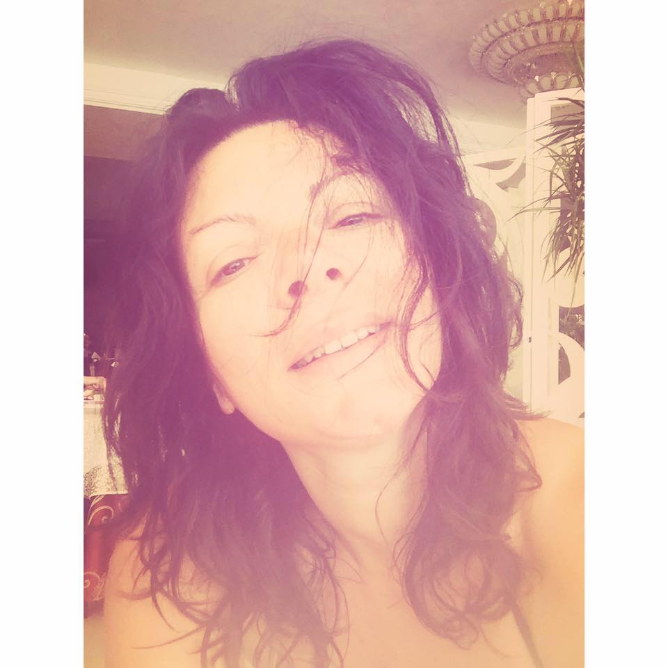 “Mam”, poezi nga Mim Marjanaku