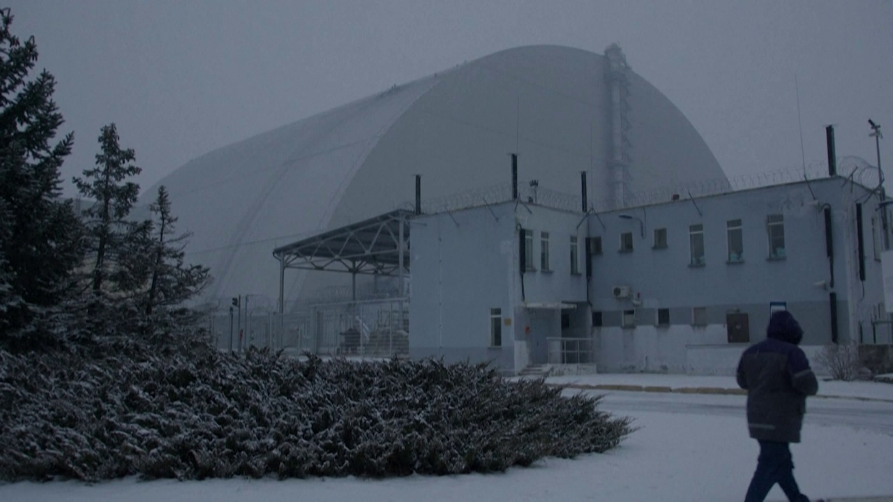 Mburoja mbrojtëse e centralit të Çernobilit jashtë funksionit, shkak dronët rusë