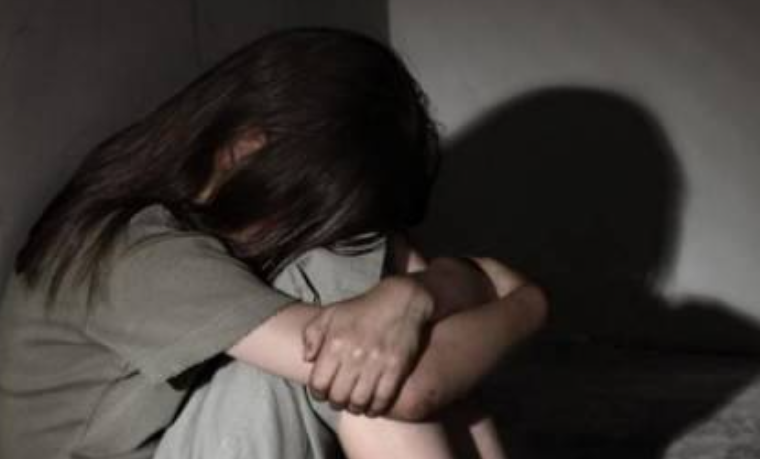 “Më dërguan në shtëpinë e një shqiptareje”, e mitura bullgare rrëfen tmerrin se si ra pre e abuzimit