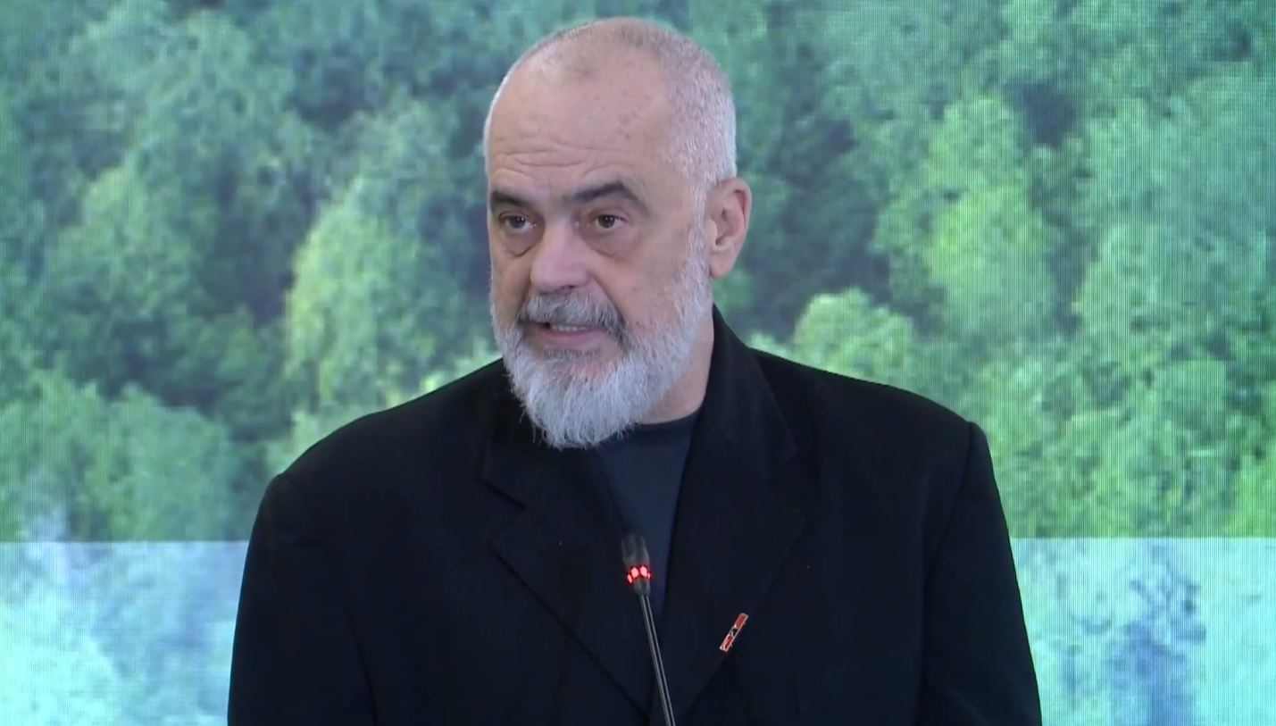 “Më thanë se kishte çuar Fatos Nanon në burg… ”/ Rama: Po të isha porositur për të shkruar një libër për ambasadorët amerikanë do ta quaja..