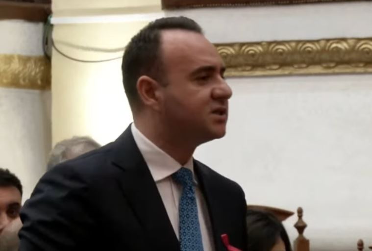 “Mediat botërore po flasin për ‘Kayo’-n e Ballukut”, Balliu: Ku e keni ministren e pandehur? Hiqini qafe hajdutët