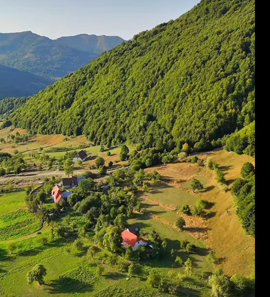 Ministri Demo: 40 bashki përzgjedhin zonat prioritare për Paketën e Maleve, në 2026 nisin investimet e para