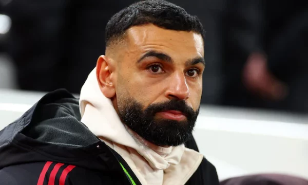 Mohamed Salah zbulon prishjen e marrëdhënieve me trajnerin Slot, Liverpuli mban qëndrim ndaj sulmuesit