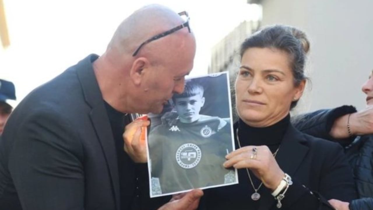 “Mos na i merrni fëmijët”/ Nëna e Martin Canit reagon pas vdekjes së adoleshentit nga Durrësi: M’u trondit shpirti!