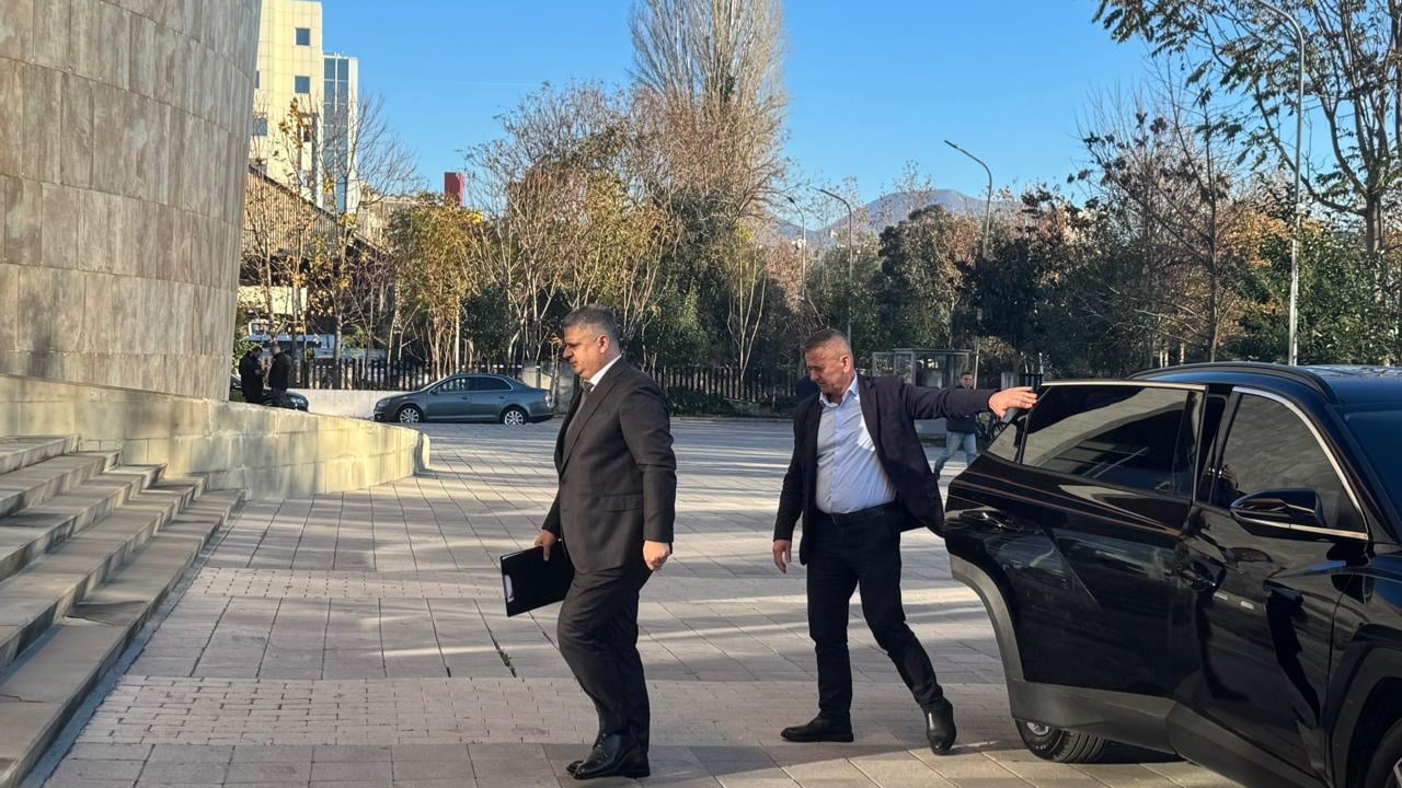 Në garë për kreun e ri të SPAK, Adnand Xholi mbërrin në KLP