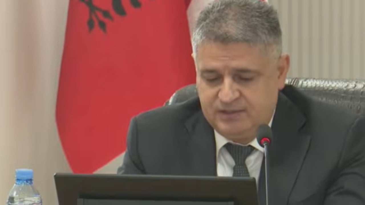 Në garë për kreun e SPAK/ “Kam kërkuar heqjen e mandatit për deputetë”, rrëfimi i Xholit për rrëmbimin e dy biznesmenëve: I detyruan të hapnin varret dhe…