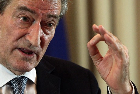 “Në parti s’mund të presin që Berishën “ta vërë mosha përfund””/ Situata në PD, analisti: Nuk ka më kohë