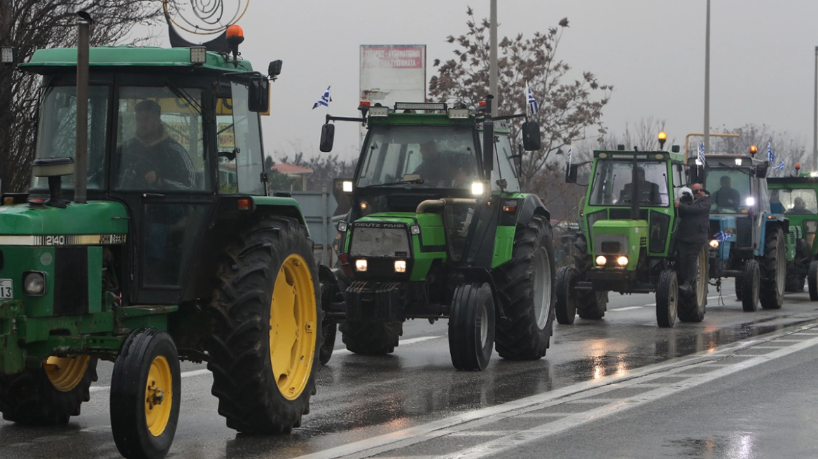 Nga Maqedonia në Evros: Fermerët grekë ‘zgjerojnë’ protestat, kërkojnë dialog me kushte me qeverinë