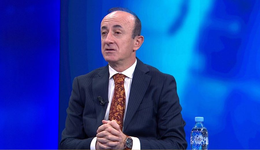 “Nuk duhet të ketë opozita, persona në ndjekje penale”/Sula, reagon ashpër: Lideri për të shpëtuar veten, flak gjithçka