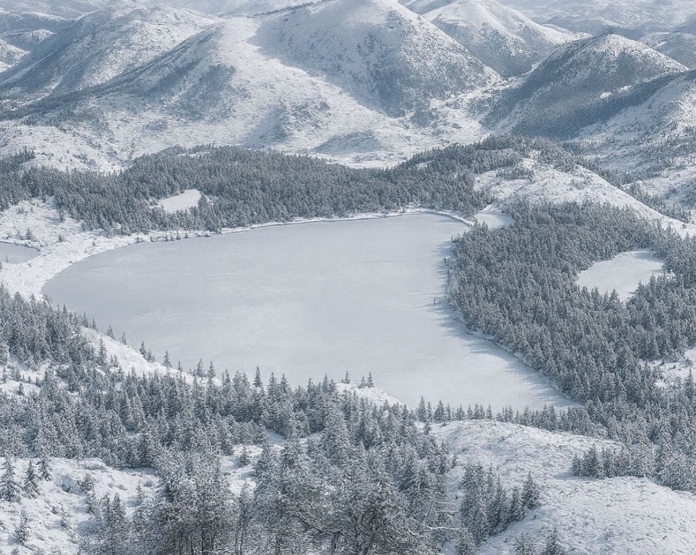 “Pamje përrallore”, Rama publikon foto nga Lura e mbuluar me borë