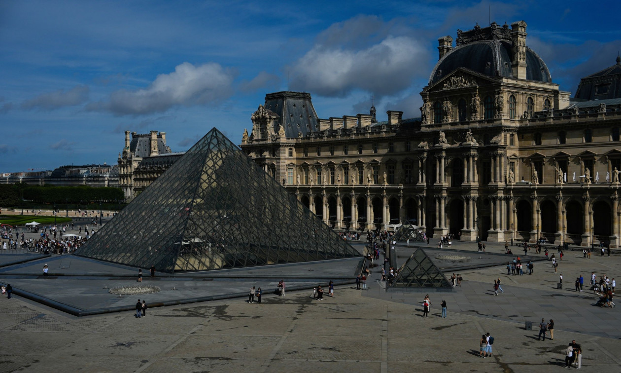 Pas grabitjes spektakolare, një tjetër goditje për Luvrin, përmbytja shkatërron qindra dokumente historike
