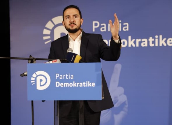 “PD-së i mungon një “bulevard”/ Salianji, akuza të forta: Kunata e Ballukut më dënoi me burg