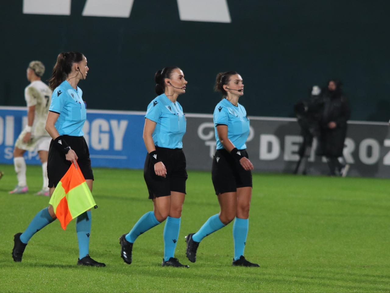 Për herë të parë në “Abissnet Superiore”, një ndeshje drejtohet nga arbitret vajza