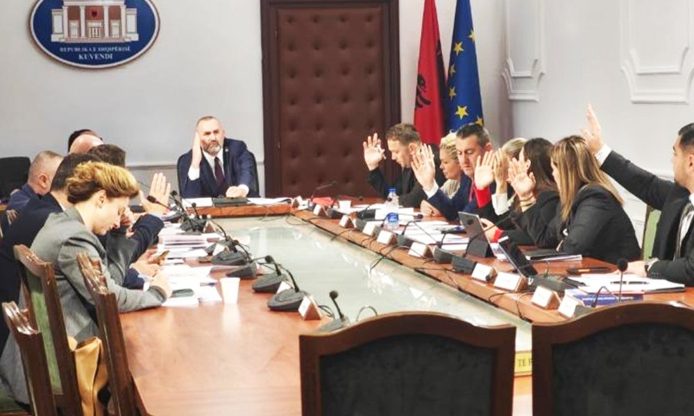 Përplasje në Komision për Avokatin e Popullit/ PS çon 6 emra, PD: Kandidatët nuk gëzojnë mbështetjen tonë