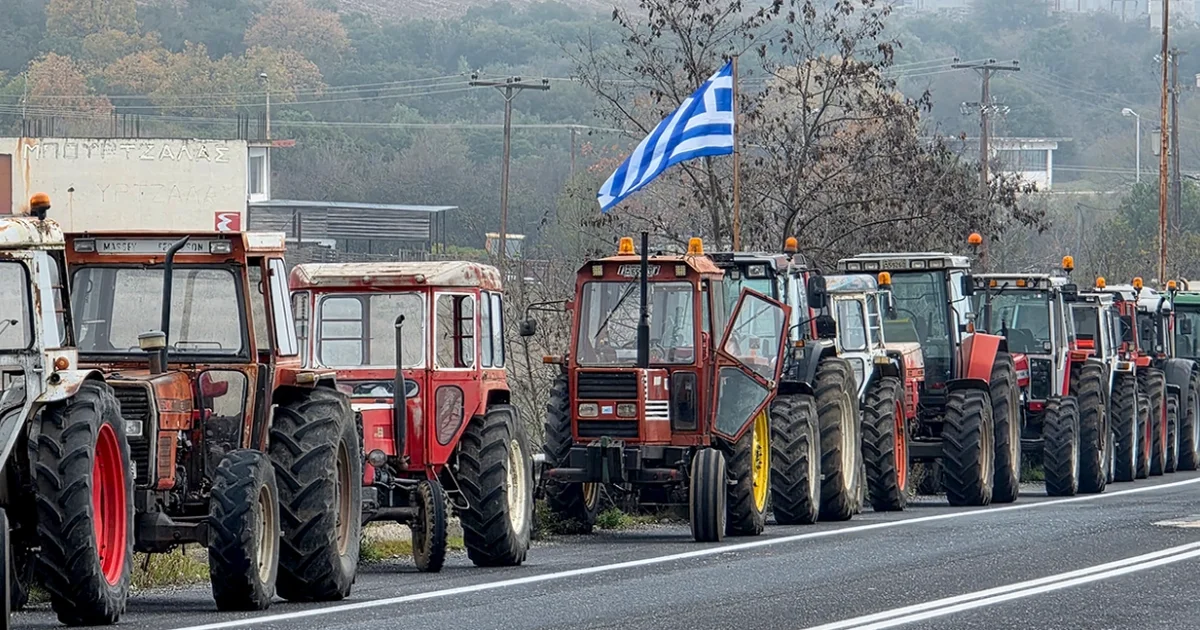 Përshkallëzohet protesta e fermerëve në Greqi, pritet bllokim gjatë festave. Thirrjet e Mitsotakis bien në ‘vesh të shurdhët’