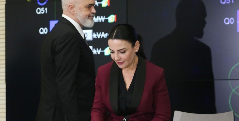 Piktori Rama bën konstitucionalistin dhe shton dozën e presioneve ndaj Gjykatës Kushtetuese për pezullimin e Ballukut