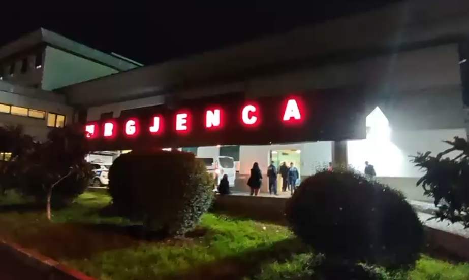 Plagoset me thikë i riu në Qerret/ Dërgohet me urgjencë në spitalin e Durrësit. Në kërkim autori (EMRAT)