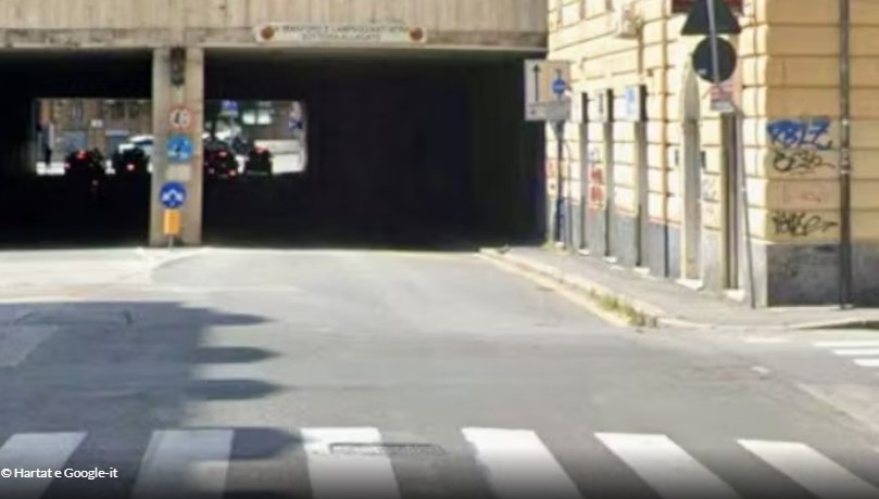 Po shkonte për në shkollë, 12-vjeçari përplaset nga ambulanca