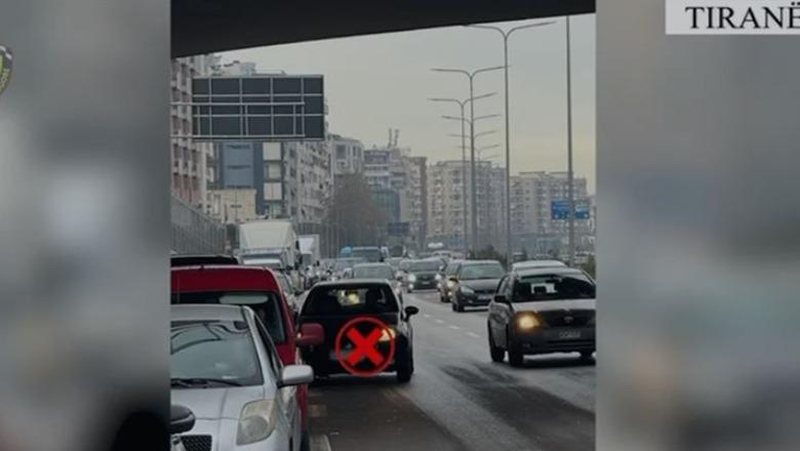 Policia Rrugore shton kontrollet, 136 gjoba për parakalime të rrezikshme brenda 48 orësh