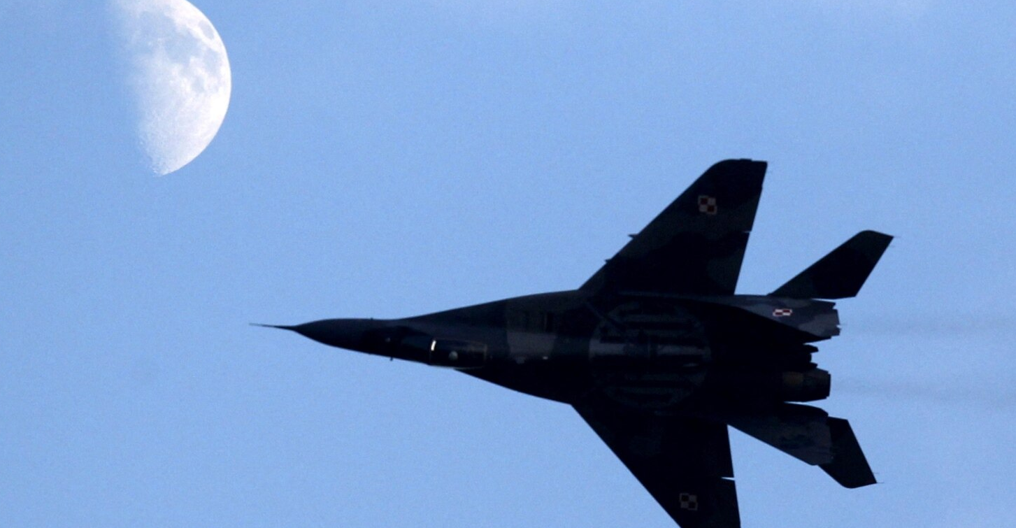 Polonia synon të këmbejë avionët sovjetikë me dronët ukrainas