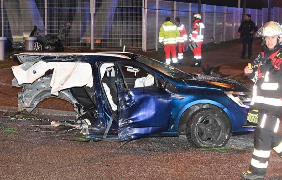 Porsche ndan në mes Renault-in në aksidentin dramatik, dy të vdekur