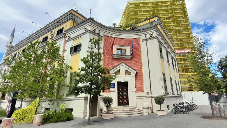 Pranga në Bashkinë e Tiranës/ Morën fonde publike për punime fiktive, Prokuroria jep masa sigurie për 8 persona