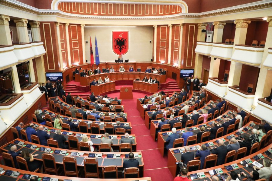 Priten debate në Kuvend/ Nga Avokati i Popullit, tek interpelanca me Ramën dhe raporti i OSBE për 11 Majin