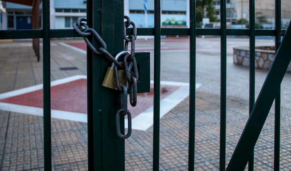 Pritet stuhi e madhe dhe erëra të forta, nesër mbyllen shkollat në Greqi